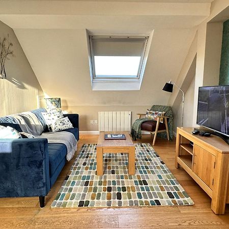 The Courtyard 2 Bedroom Apartments In Central Windsor With Parking エクステリア 写真