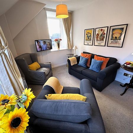 The Courtyard 2 Bedroom Apartments In Central Windsor With Parking エクステリア 写真