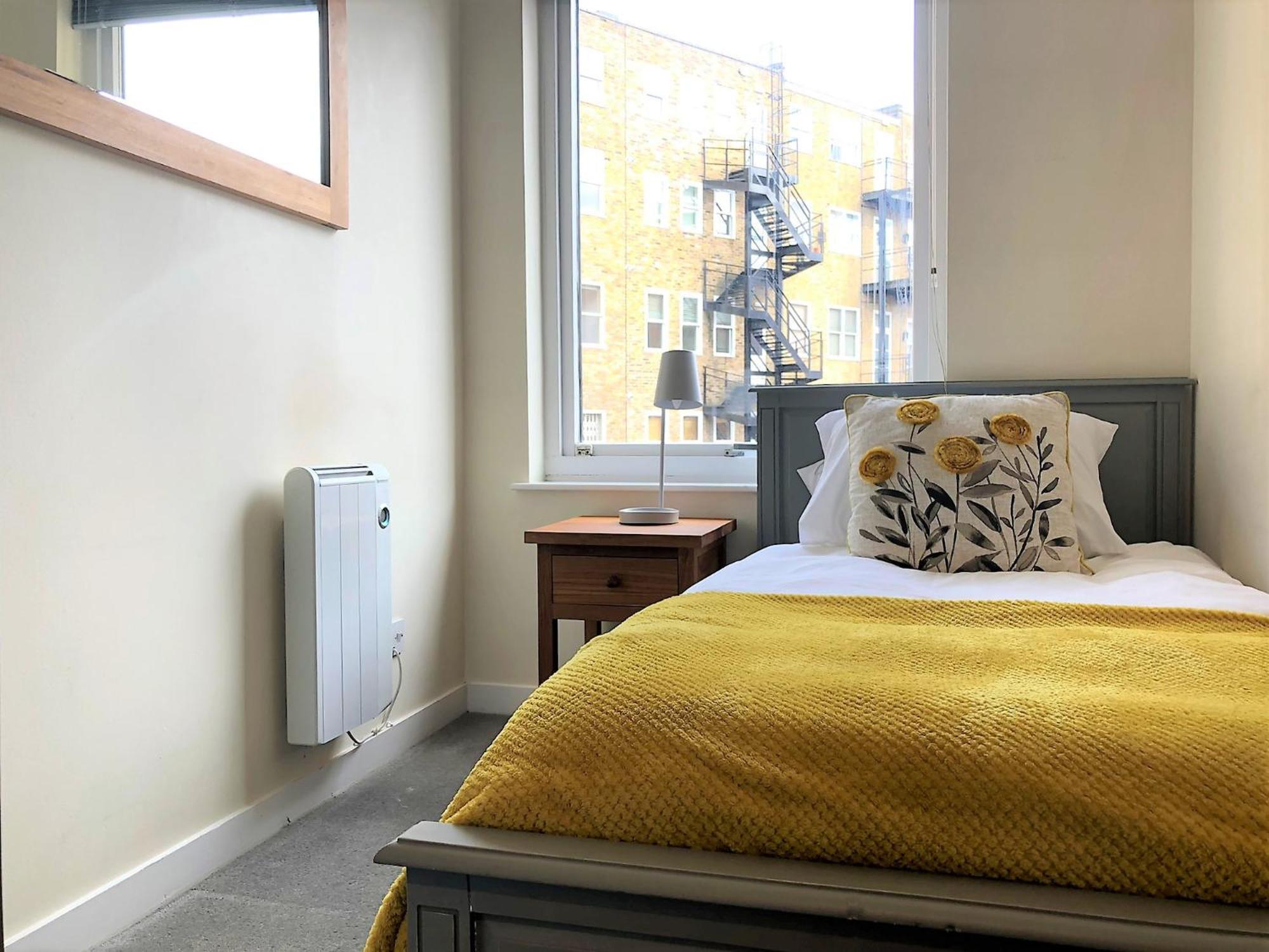 The Courtyard 2 Bedroom Apartments In Central Windsor With Parking エクステリア 写真