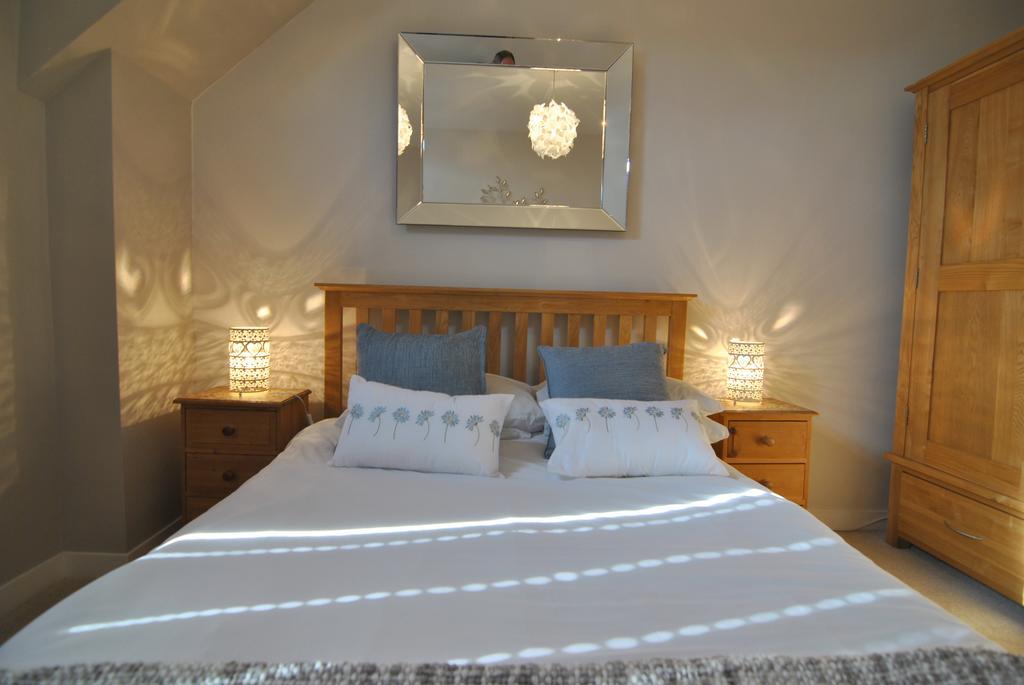 The Courtyard 2 Bedroom Apartments In Central Windsor With Parking エクステリア 写真